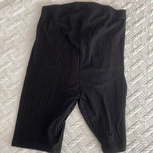Maternity biker shorts